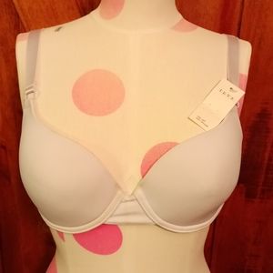 ⭐**NWT**ilys bra....style⭐(bundle (2) listings with a ⭐ for $15)